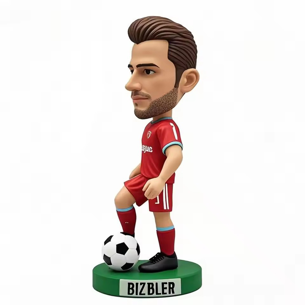 2026 Custom Factory Direct Sale Indoor Resin Figure &ndash; 3D Hand-Painted Football Star Figurine for Tabletop Ornaments & Sports Competition Prizes