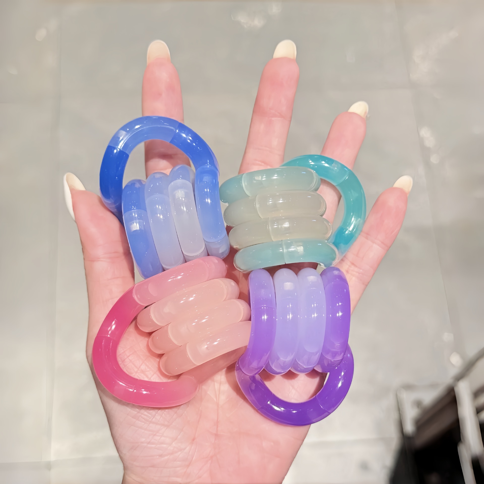 New Popular Fidget Toy Multi-Color Crystal Electroplated Plastic Thinking Training Rope Stress Relief Toys